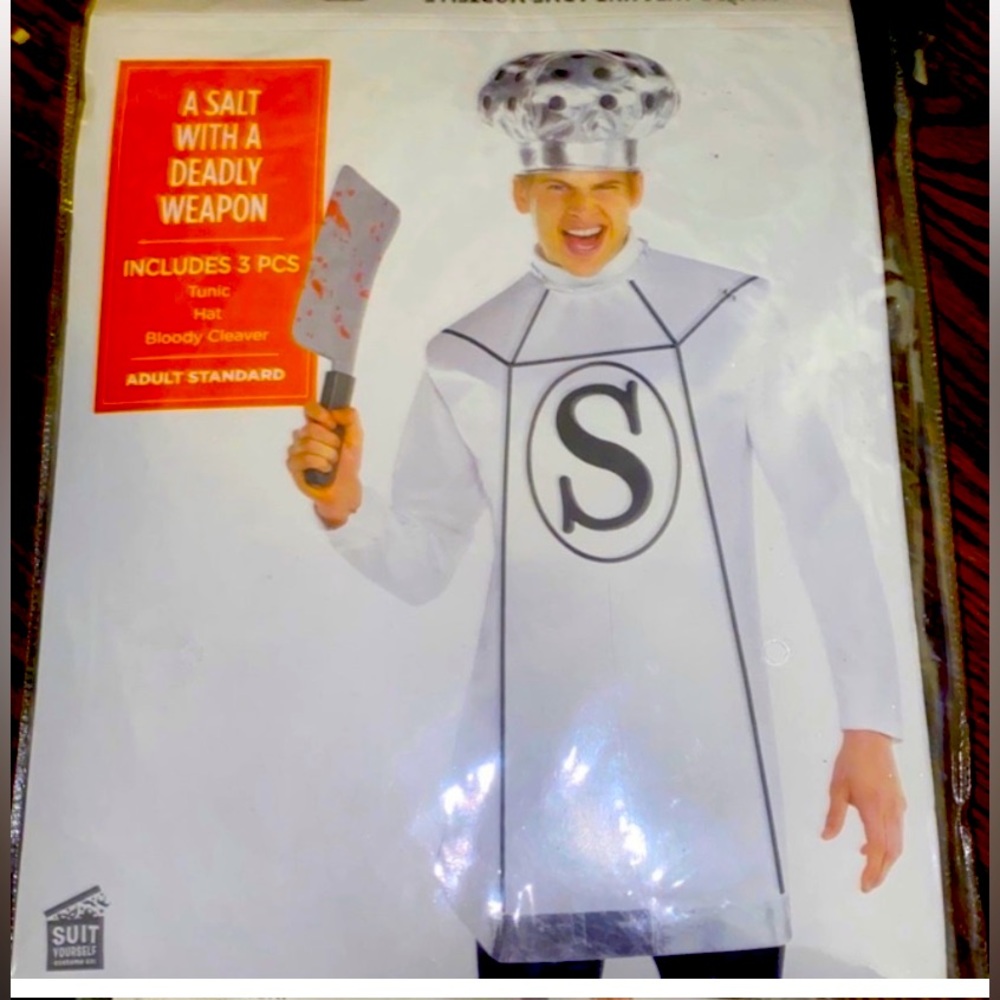 A salt with “knife” Halloween a costume